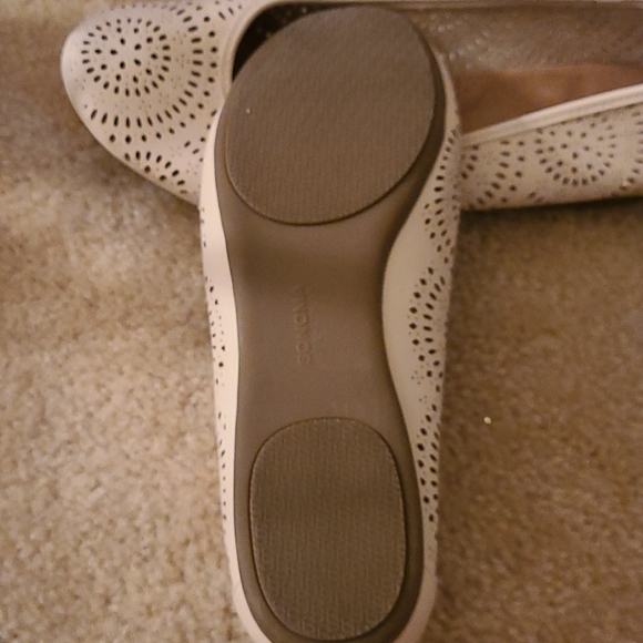 Accessories - Picture 4 of 4